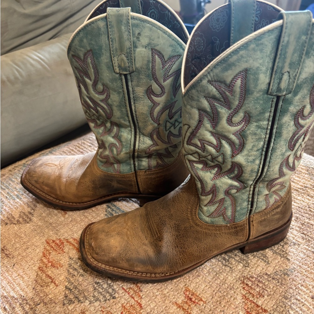 Laredo Floral Embroidered Boots